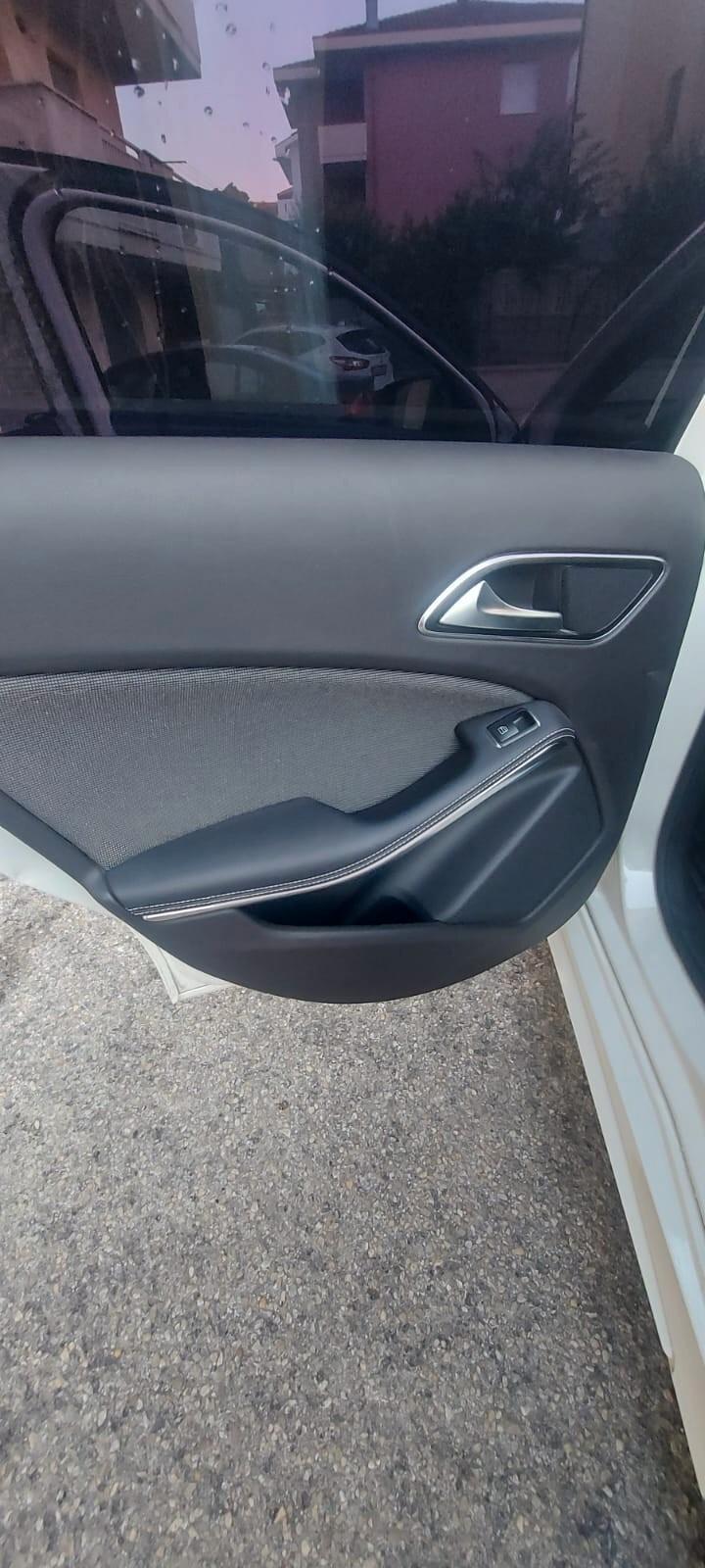 Mercedes-benz A 200 d Automatic Premium AMG