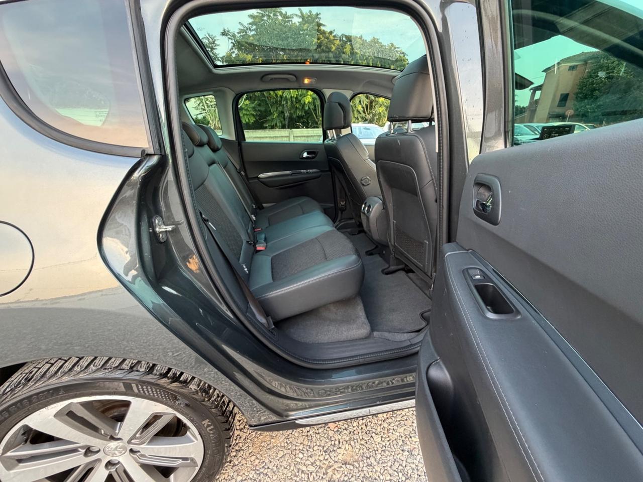 Peugeot 3008 2.0 HDi Diesel+HYbrid4
