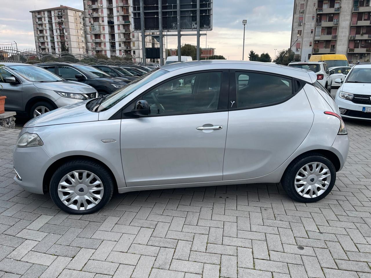 Lancia Ypsilon 1.3 MJT 95 CV 5 porte S&S