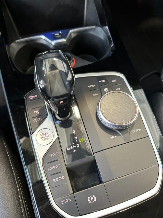 BMW 116 d Sport Automatica - LED - Carplay - 17"