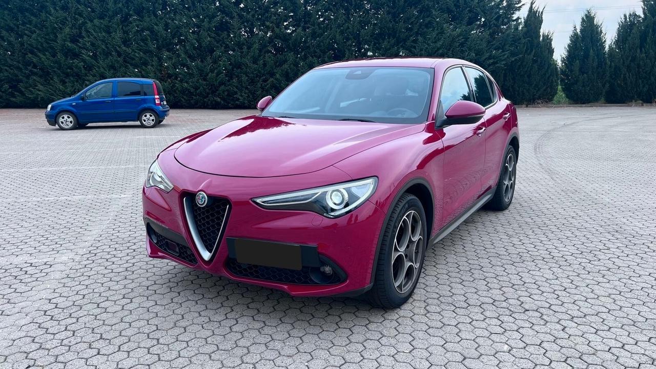 Alfa Romeo Stelvio 2.2 Turbodiesel 150 CV AT8 RWD Business