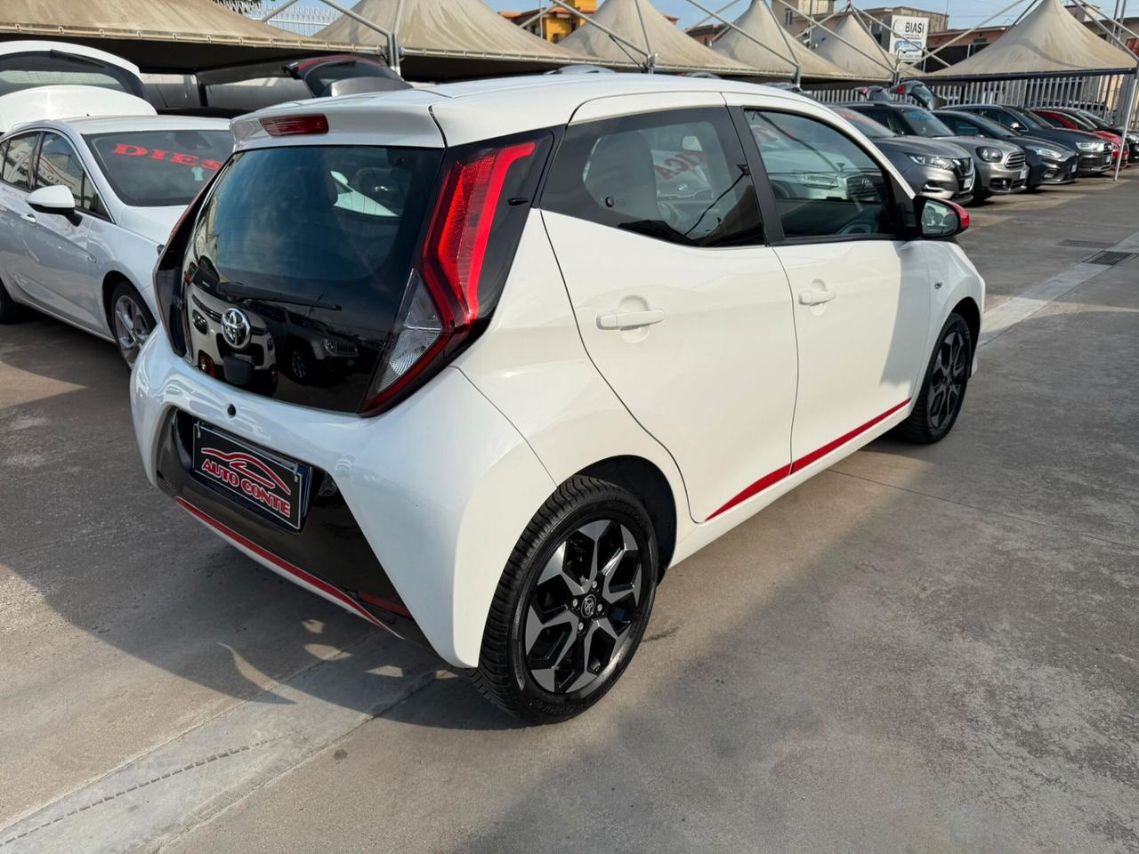 Toyota Aygo 1.0 VVT-i 72 CV 5 porte x-business