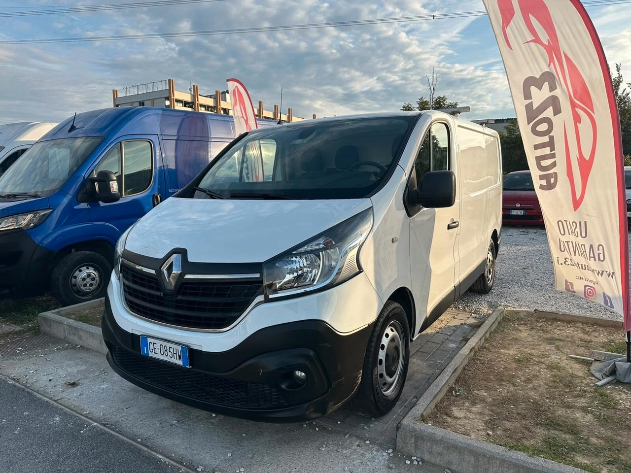 Renault Trafic T27 2.0 dCi 120CV PC-TN