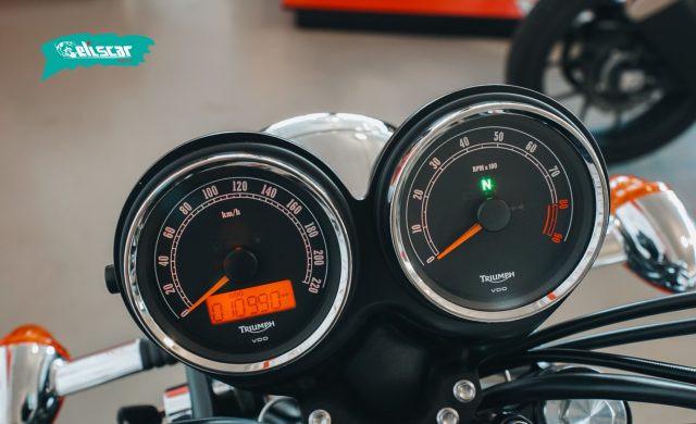 TRIUMPH Bonneville T100