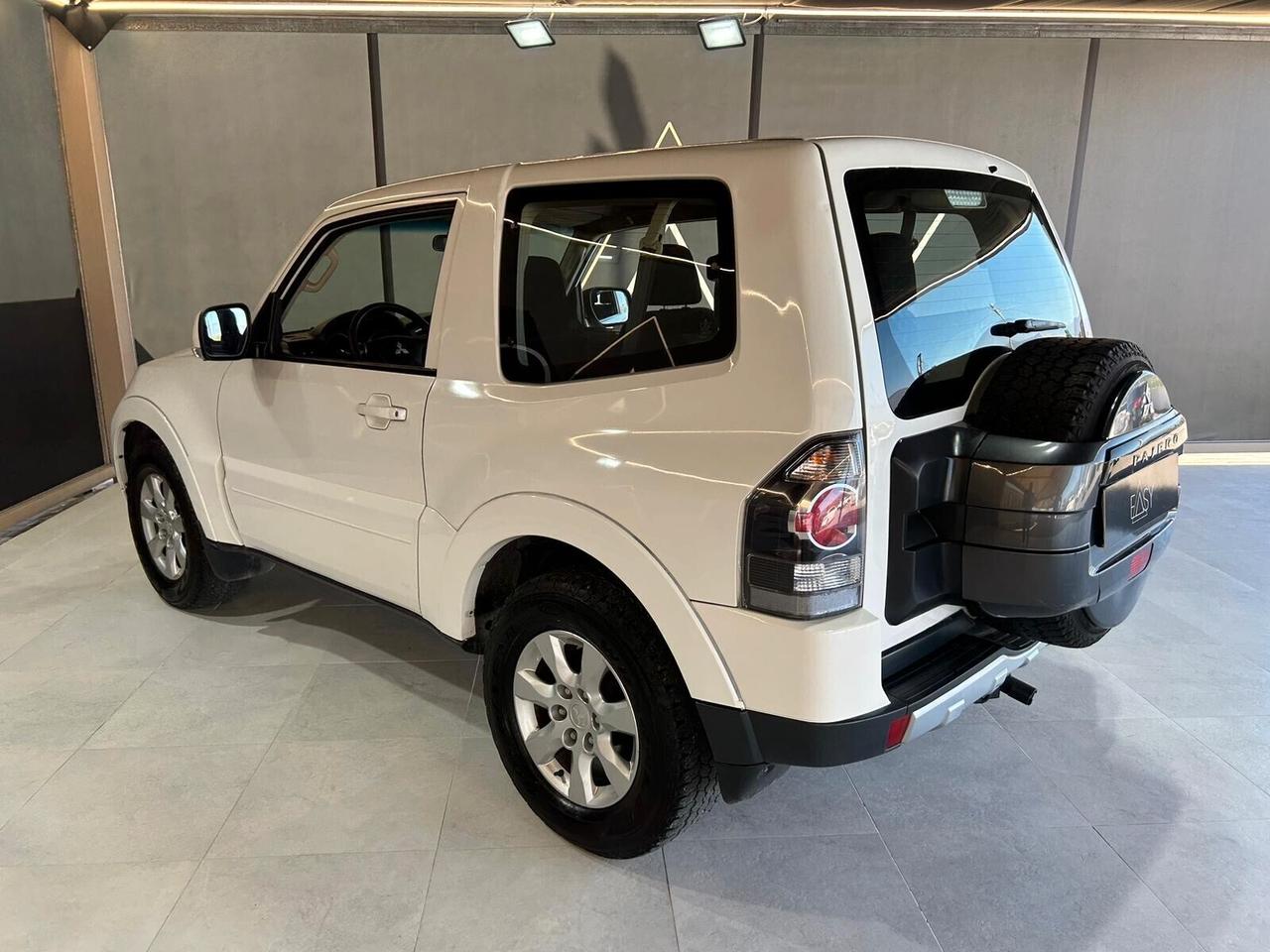 MITSUBISHI PAJERO 3.2 cr Instyle 5p auto *IVA ESCLUSA /VERRICELLO *