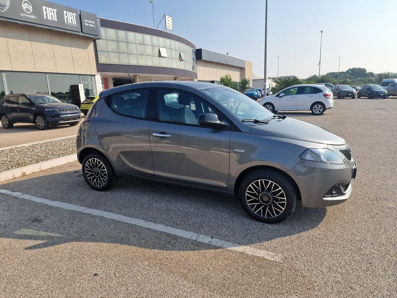 LANCIA Ypsilon 1.0 firefly hybrid Platino s&s 70cv