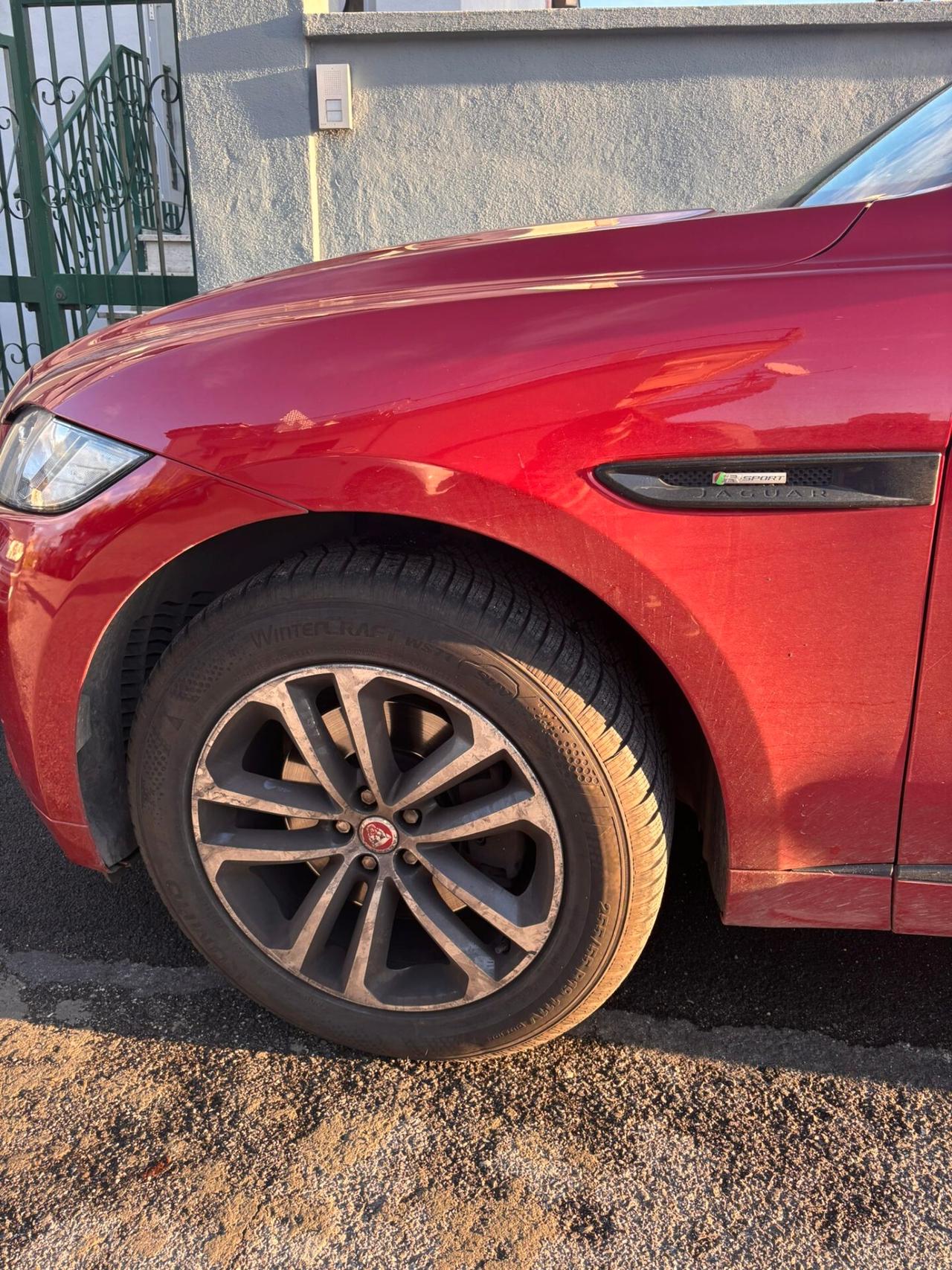 Jaguar F-Pace 2.0 D 180 CV AWD aut. Pure