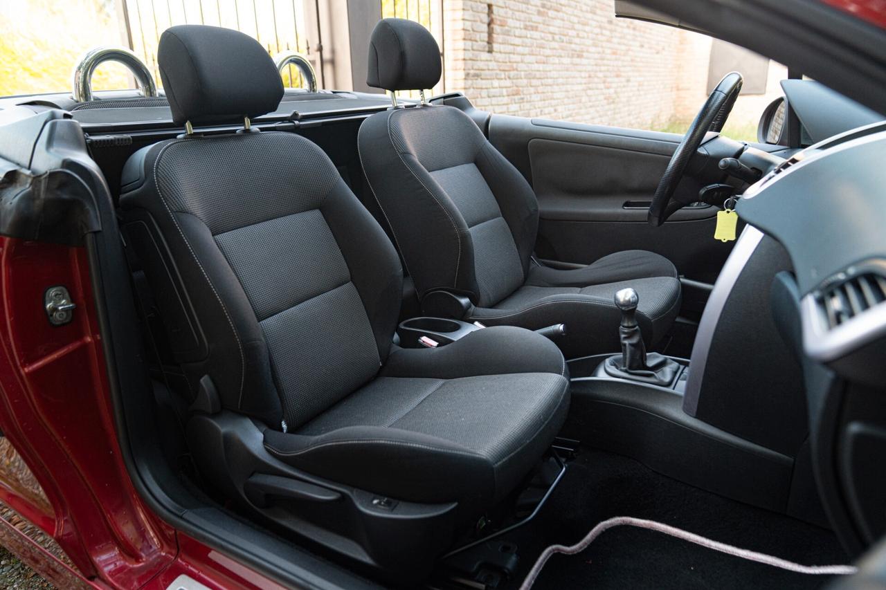 Peugeot 207 CC CABRIOLET - PEU00017