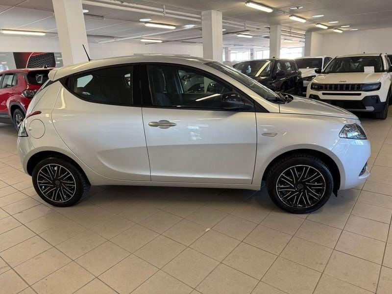 Lancia Ypsilon Ypsilon 1.0 FireFly 5 porte S&S Hybrid Ecochic Gold