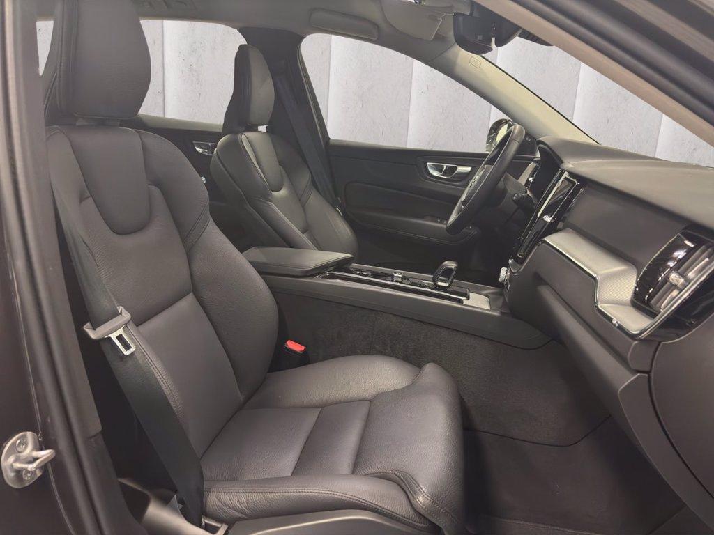 VOLVO XC60 2.0 b4 Core auto del 2024