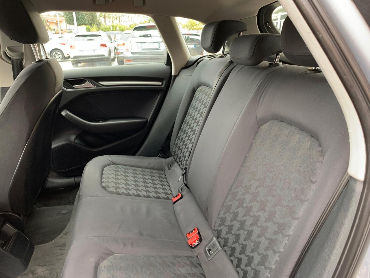 Audi A3 SPB 1.6 TDI clean diesel Ambition