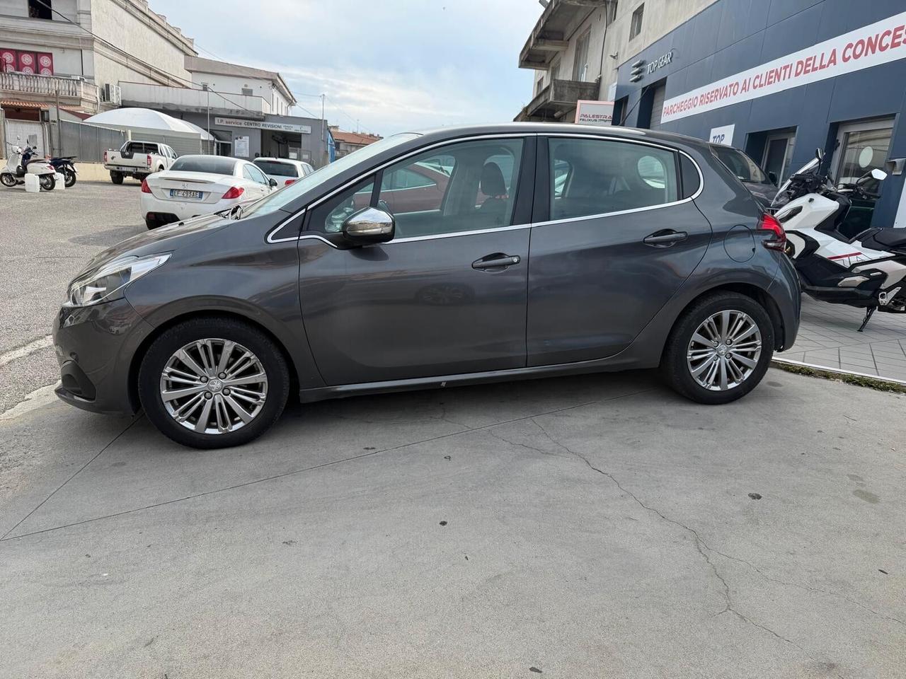 Peugeot 208 BlueHDi 100 S&S 5 porte Active