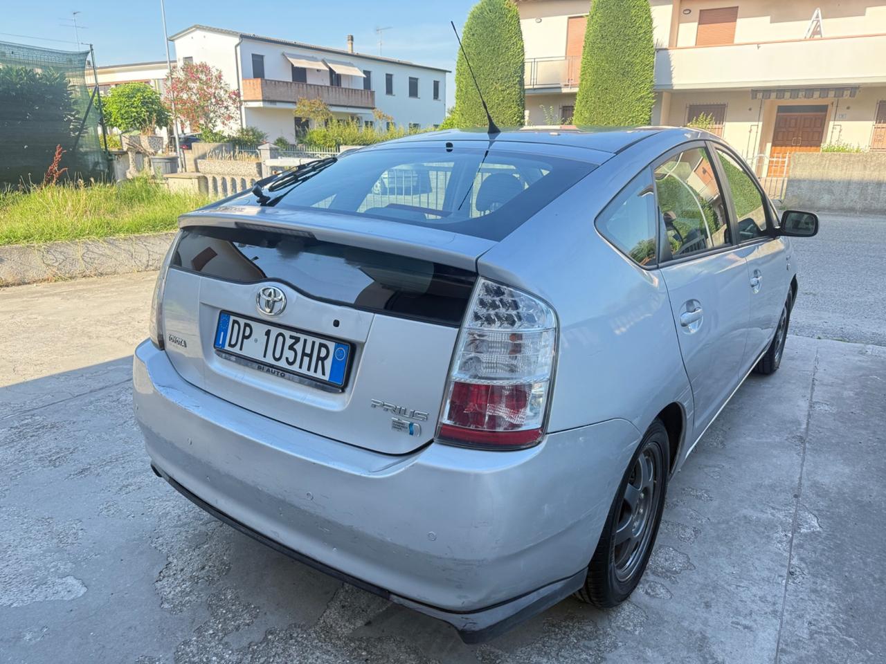 Toyota Prius 1.5 HYBRID 5P. POCHI KM 2008 NEOPAT