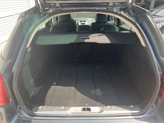 Peugeot 407 2.0 HDi SW Ciel Féline