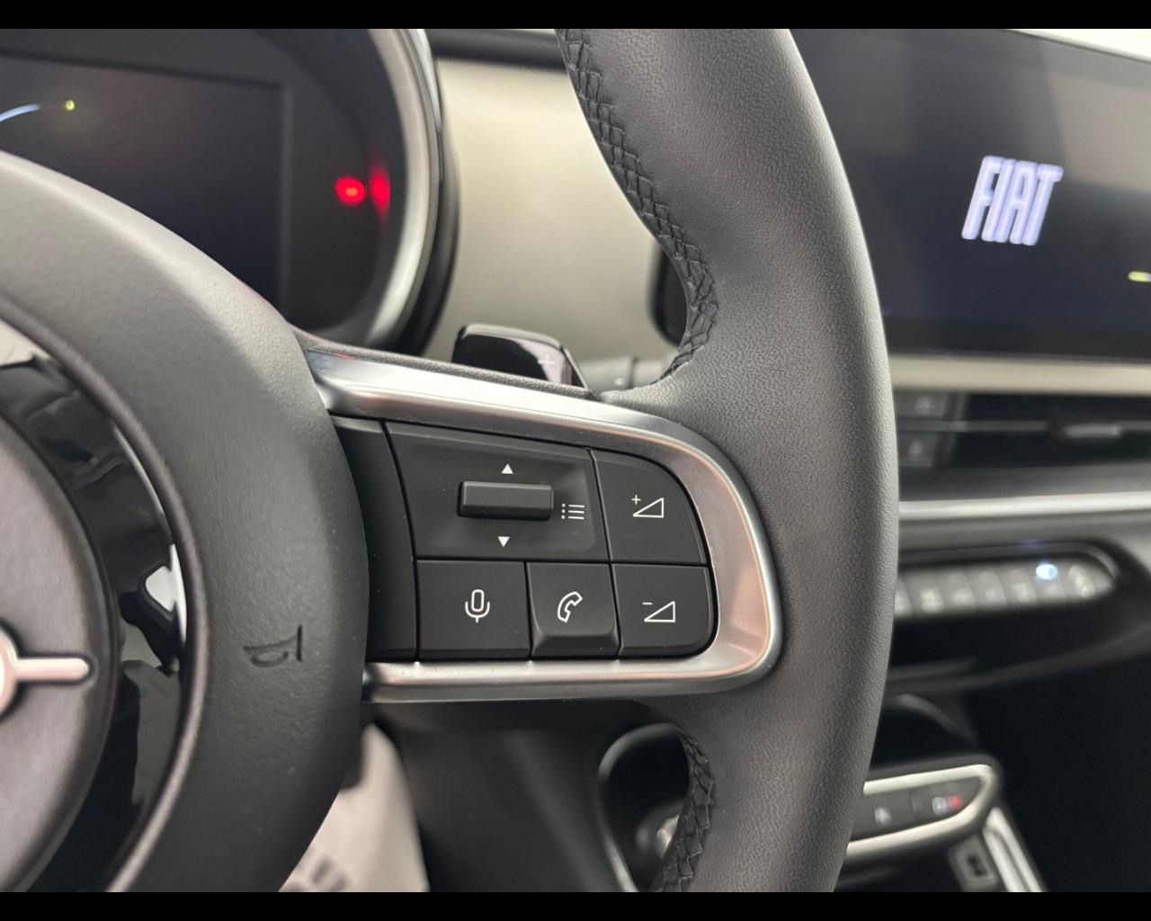 FIAT 600 1.2 hybrid La Prima 110cv auto