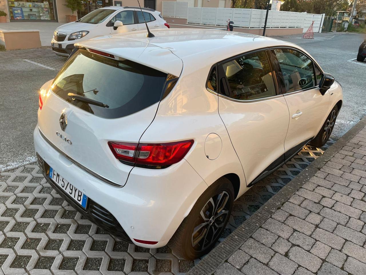Renault Clio TCe 12V 90 CV GPL UNICO PROPRIETARIO GARANZIA 12 MESI RINNOVABILE FINO A 36 MESI