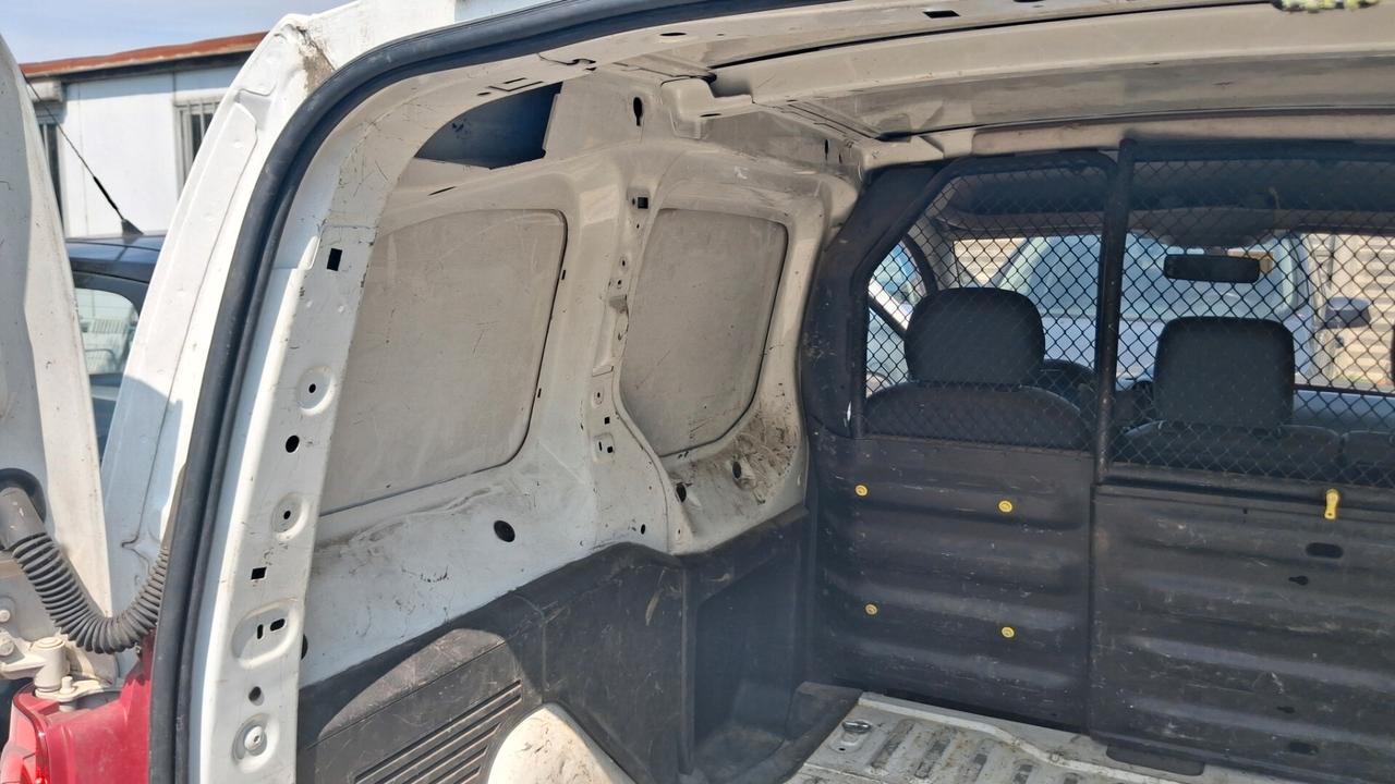 Peugeot Partner 1.6 HDi 90CV 3 POSTI