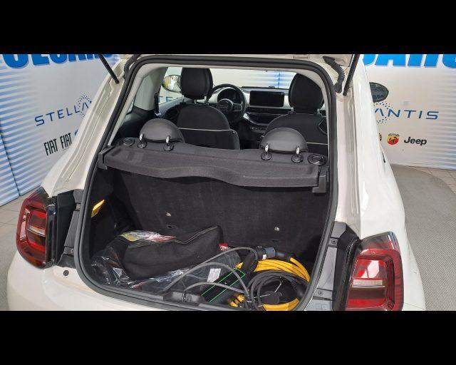FIAT 500e 3+1 42 kWh