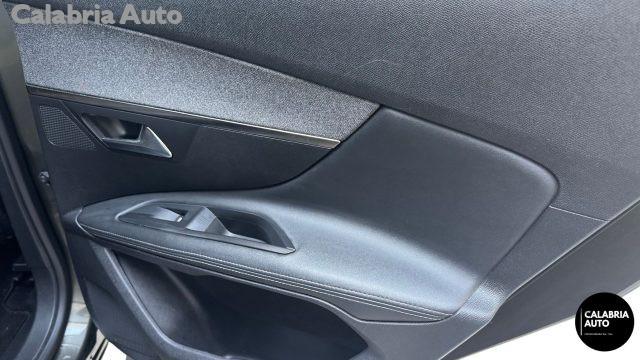 PEUGEOT 3008 BlueHDi 130 S&S Allure