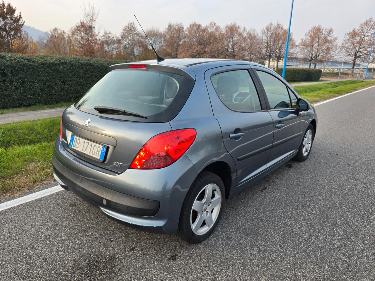 PEUGEOT 207 1.4 "OK PER NEOPATENTATI"