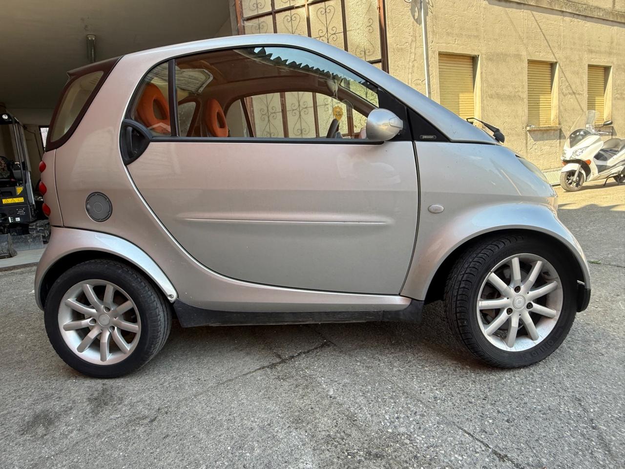 Smart ForTwo 700 coupé pure (37 kW)