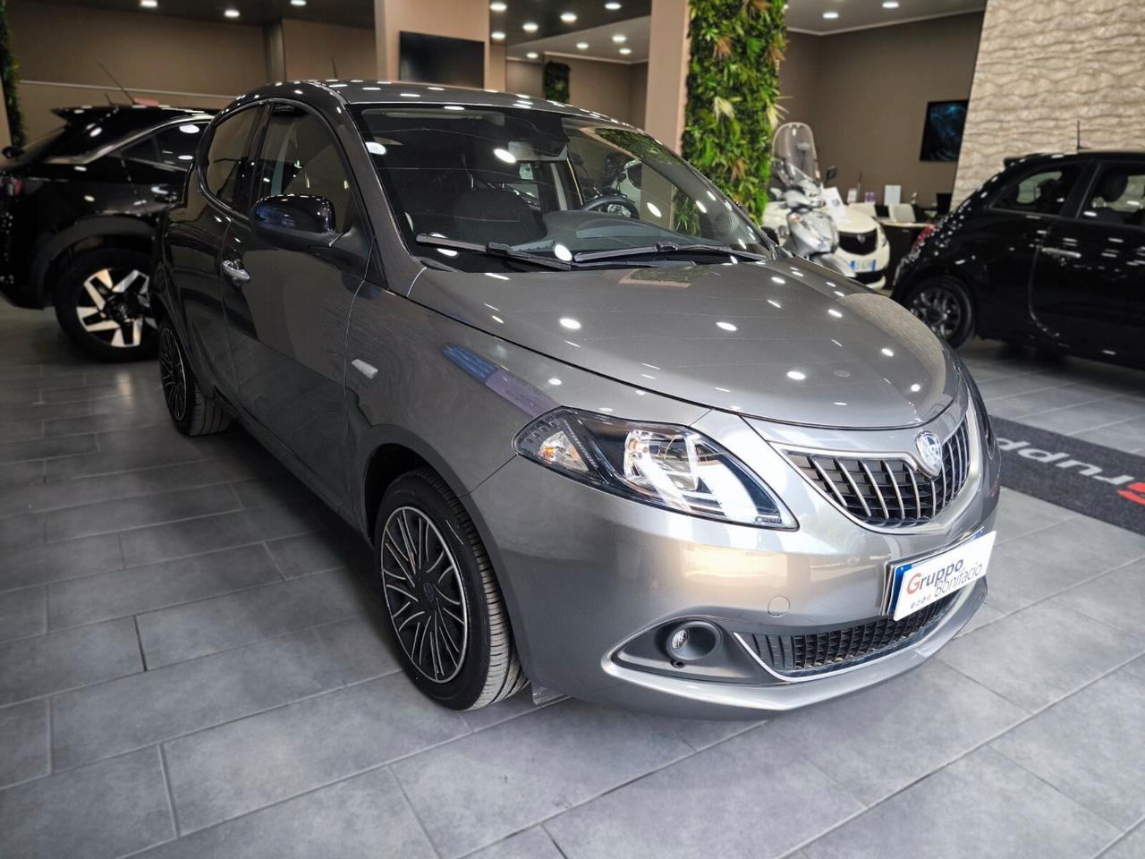 Lancia Ypsilon 1.0 FireFly 5 porte S&S Hybrid Ecochic Gold