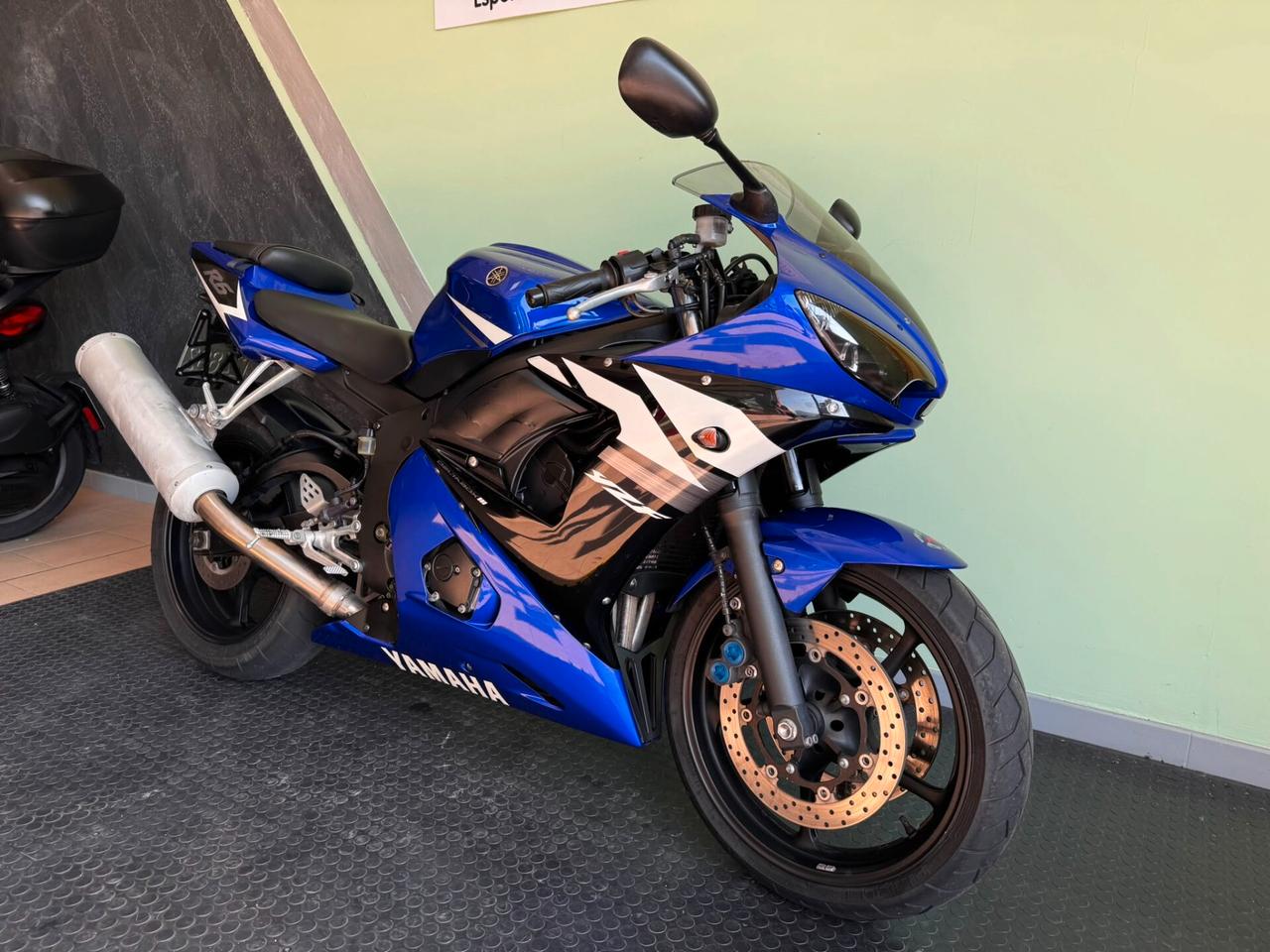 Yamaha YZF R6 * TUA A 87 EURO AL MESE CON FORMULA 50%