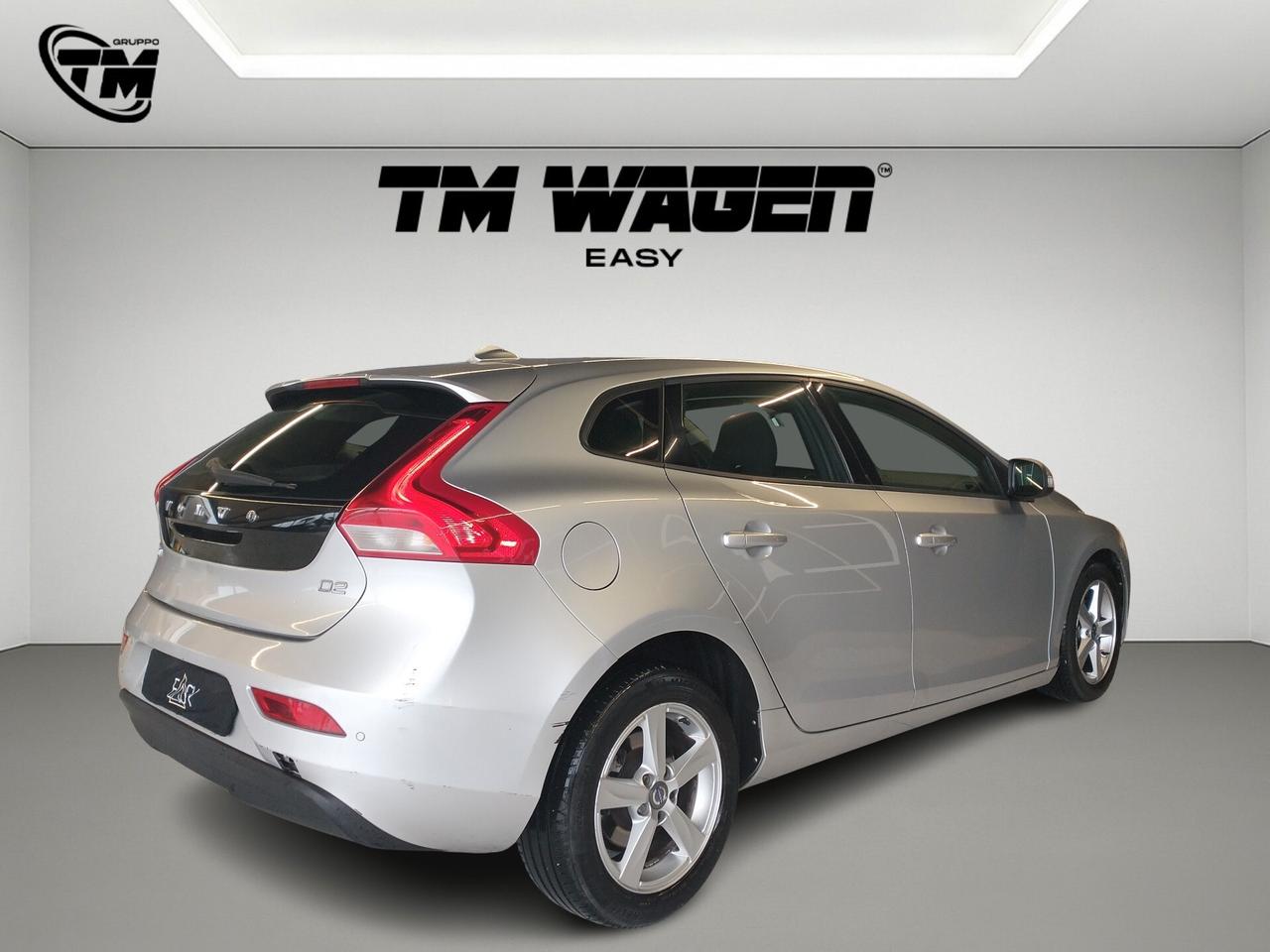 Volvo V40 D2 1.6 Momentum - NEOPATENTATI