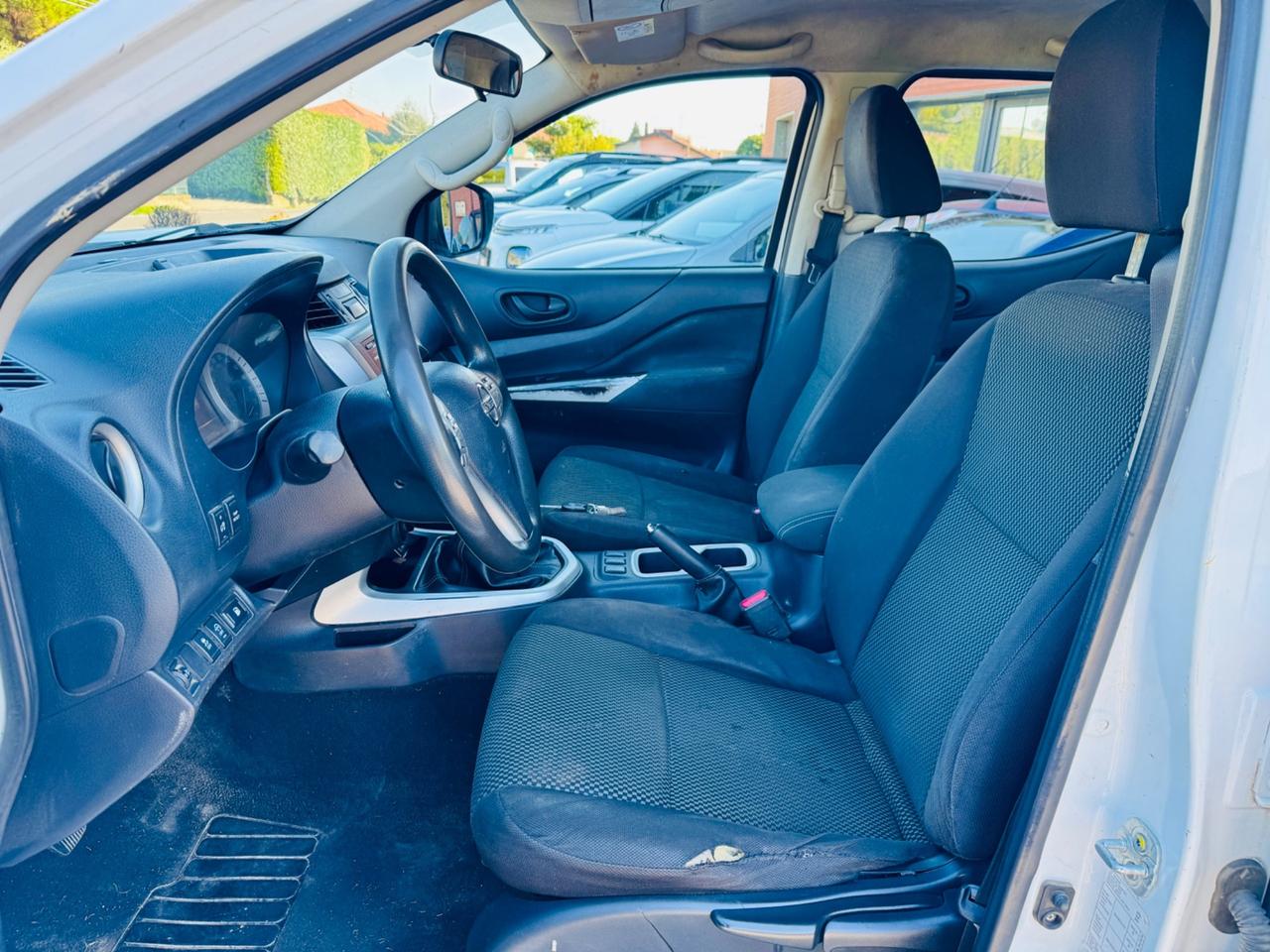 Nissan Navara 2.3 dCi 4WD Double Cab N-Connecta