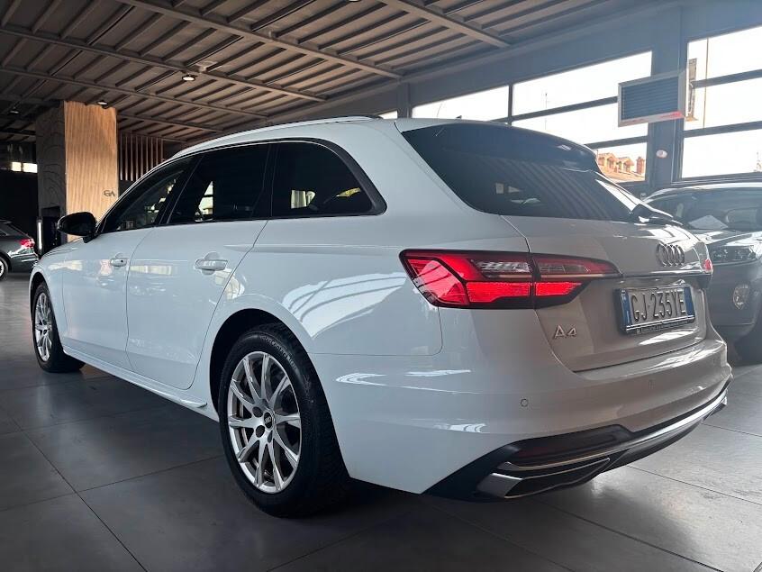 Audi A4 Avant 35 TFSI S tronic Business Advanced