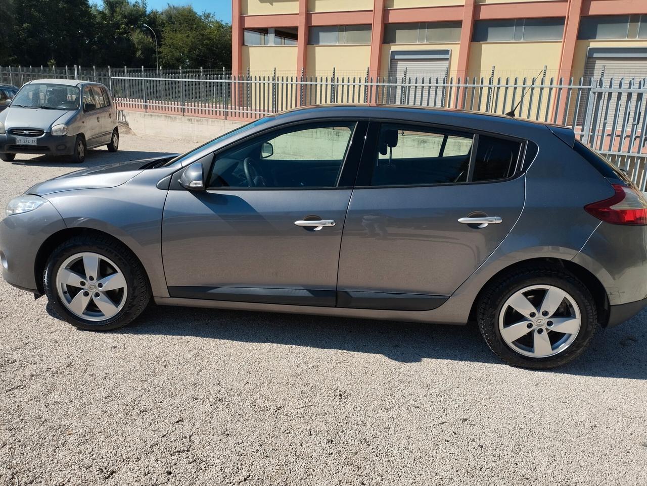 Renault Megane Mégane 1.5 dCi 110CV Dynamique 2010