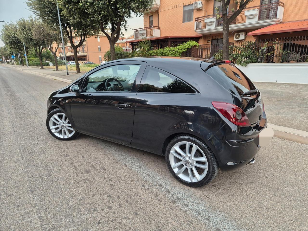 Opel corsa 1.3 multijet 95cv edition anno 2011