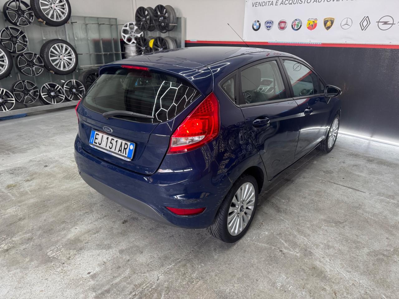 Ford Fiesta 1.2 Benzina 5Porte ADATTA NEOPATENTATI