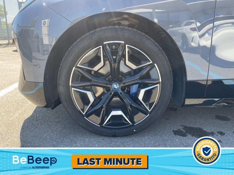 BMW iX XDRIVE40 PACCHETTO SPORTIVO