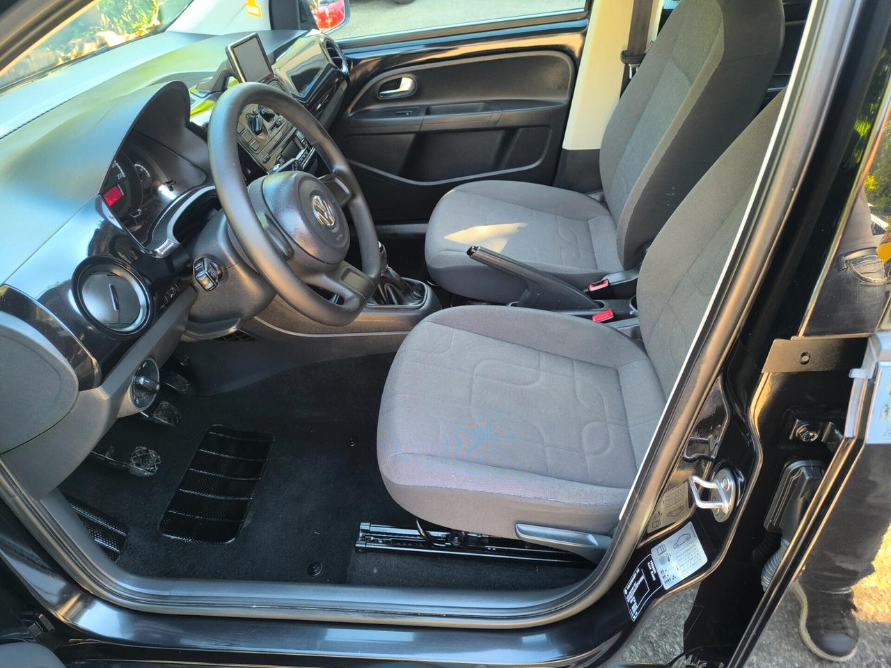 Volkswagen up! 1.0 75 CV 5p. high