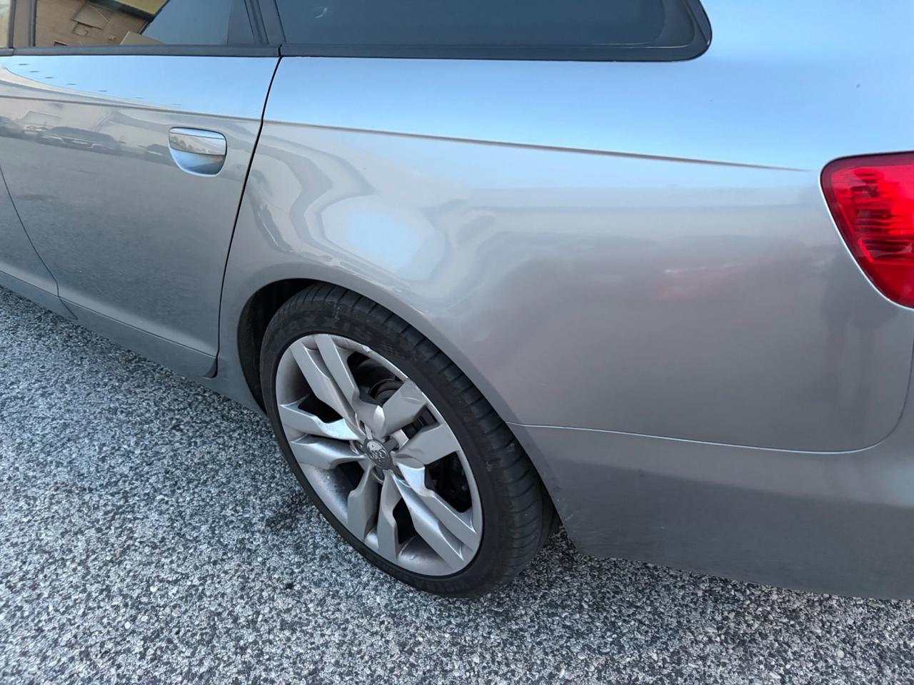 Audi A6 S6 Avant 5.2 V10 quattro LAMBORGHINI