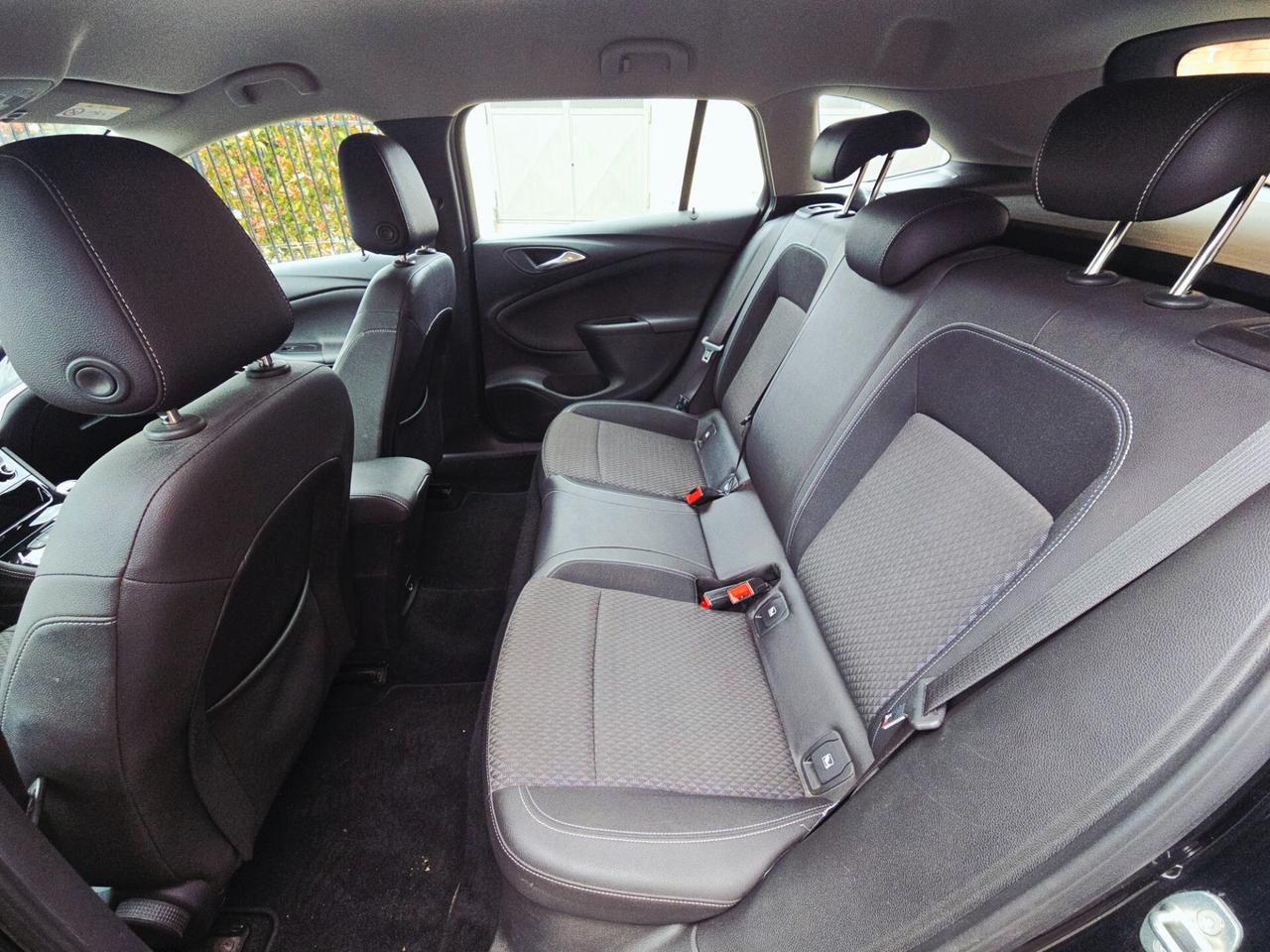 Opel Astra SportsTourer Cosmo 1.6 cdti (160cv) S&S Innovation