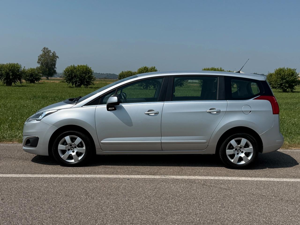 Peugeot 5008 1.6 HDi 115CV Active 7 Posti "SOLO 109000 KM !!!"