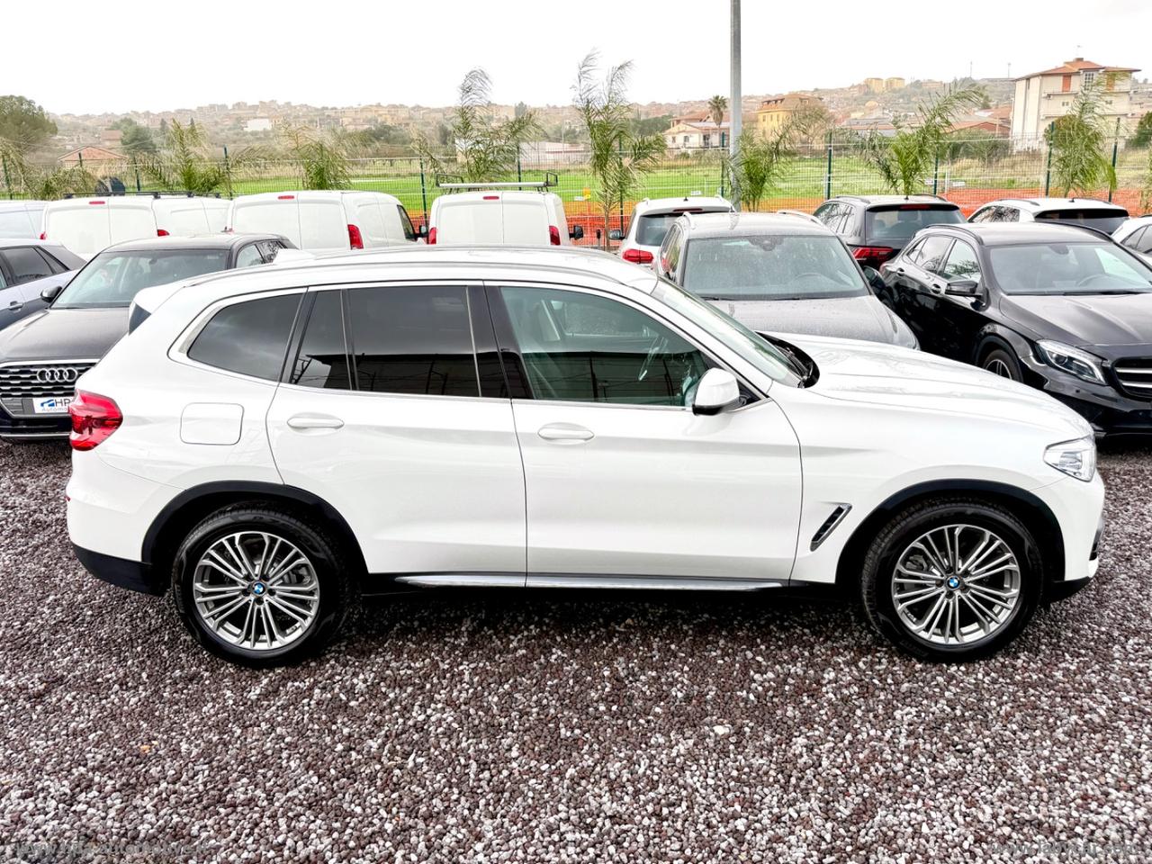 BMW X3 xDrive20d Luxury NAVI PELLE LED CERCHI 19