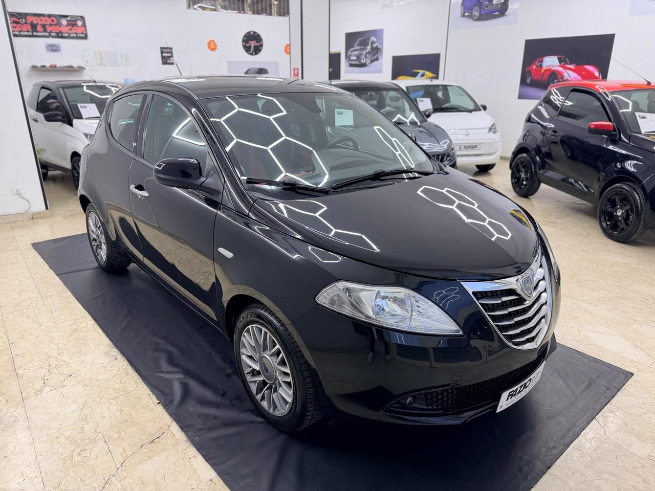 Lancia Ypsilon 1.2 69Cv