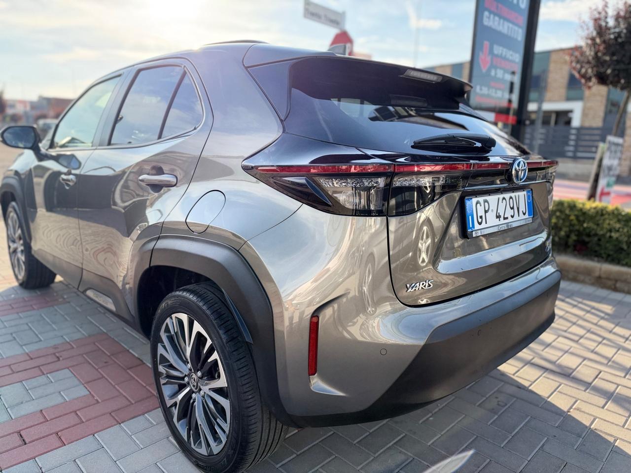 Toyota Yaris Cross 1.5 Hybrid 5p. E-CVT AWD-i Lounge