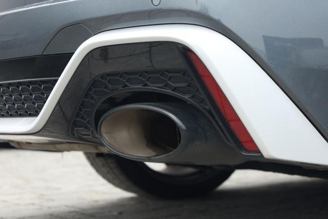 AUDI RS6 Avant 4.0 TFSI V8 quattro tiptronic