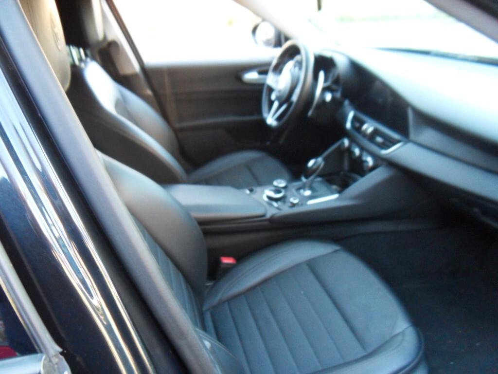 Alfa Romeo Giulia 2.2 Turbodiesel 180 CV AT8 Sport Edition