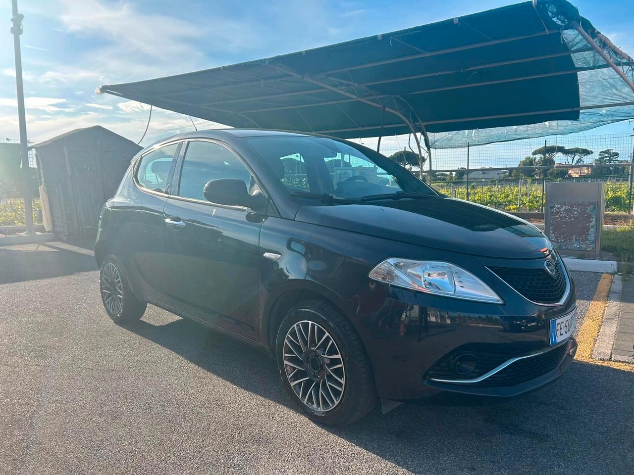 Lancia Ypsilon 1.3 MJT 16V 80 CV 5 porte S&S Gold