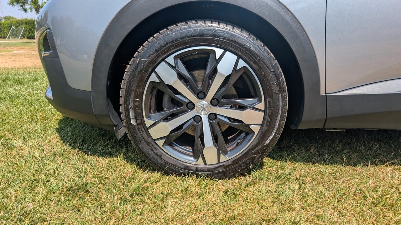 Peugeot 3008 BlueHDi 130 EAT8 TETTO APRIBILE