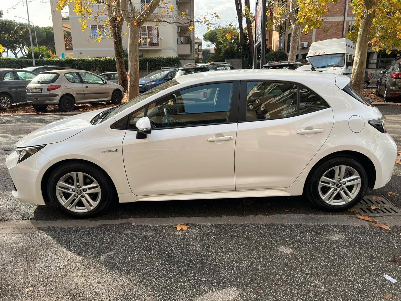 Toyota Corolla 1.8 Hybrid BIANCA