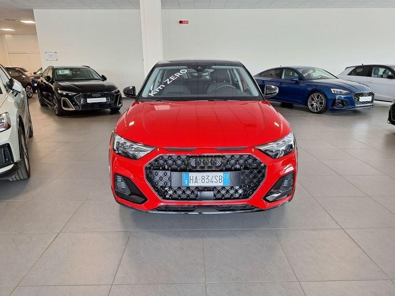 Audi A1 A1 allstreet 30 1.0 tfsi Identity Contrast 116cv s tronic