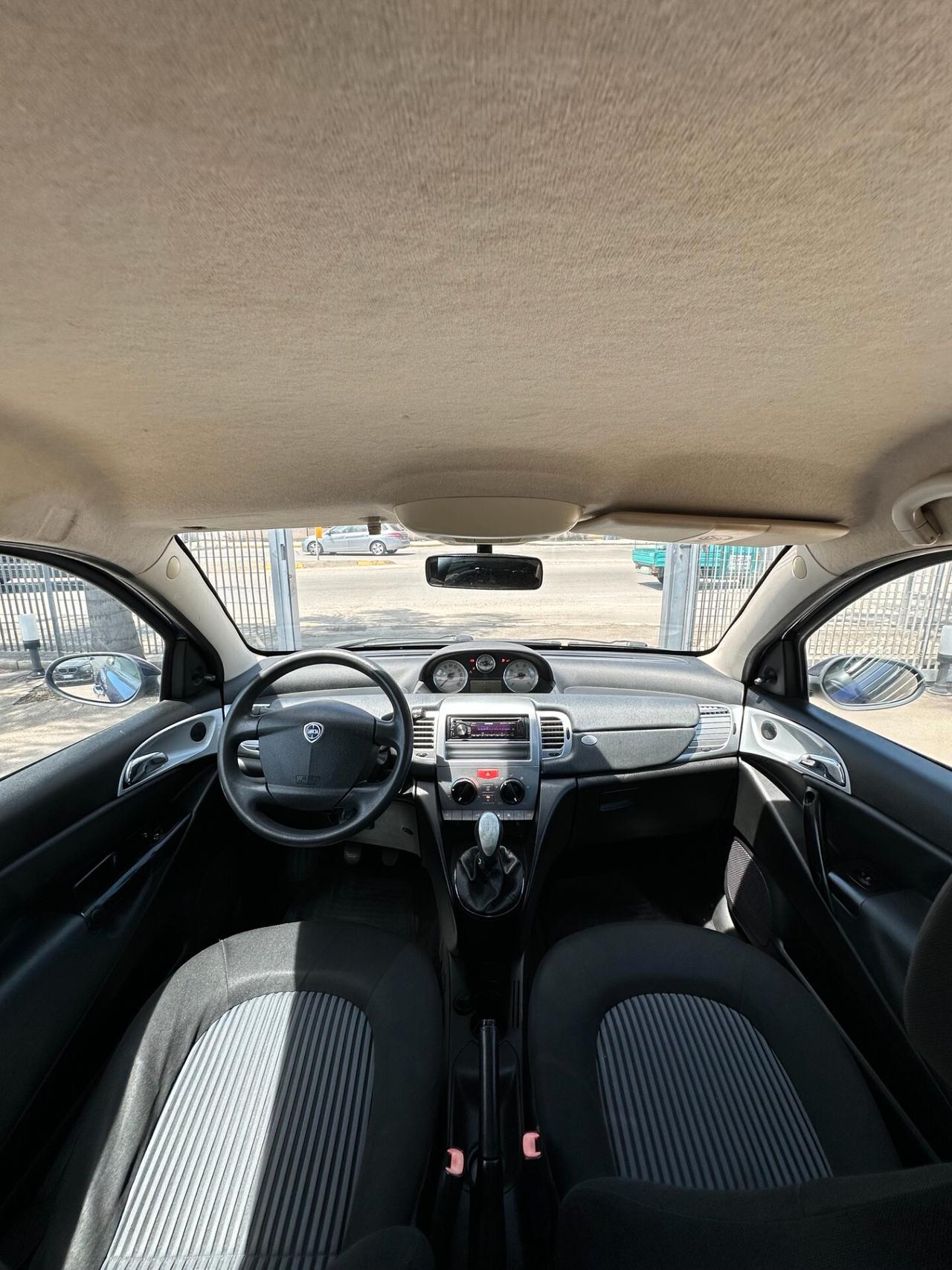 LANCIA YPSILON 1.2 BENZINA 2008 OK NEOPATENTATI