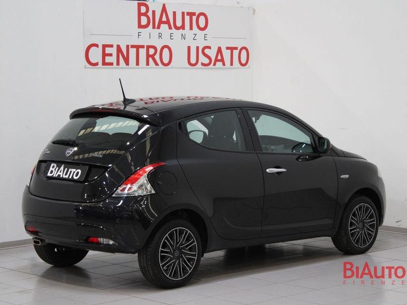 Lancia Ypsilon Ypsilon 1.0 firefly hybrid Gold s&s 70cv 5p.ti