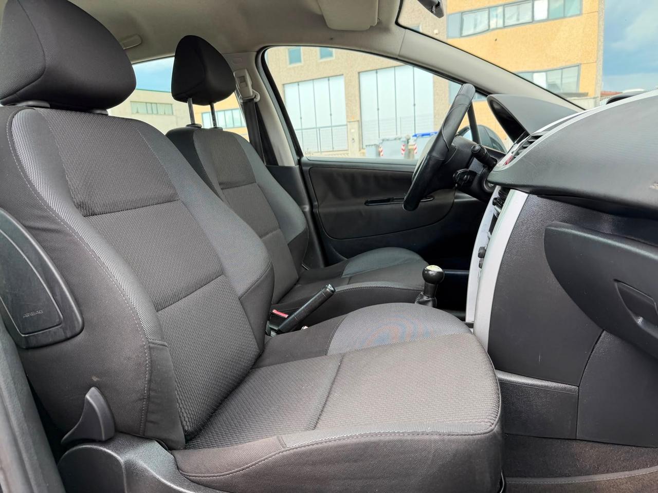 Peugeot 207 1.4 HDi